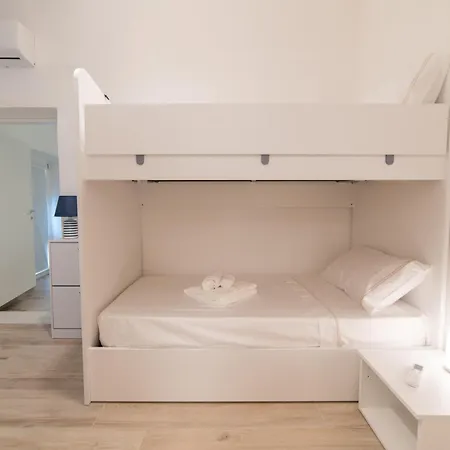 Holiday home Dimora Caranna - Modern With Terrace